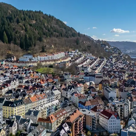 Oasis With Balcony And Sunset View Appartement Bergen
