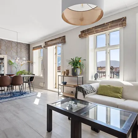 아파트 Oasis With Balcony And Sunset View 베르겐